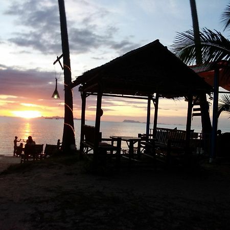 I Talay Beach Bar & Cottage Taling Ngam Exteriör bild