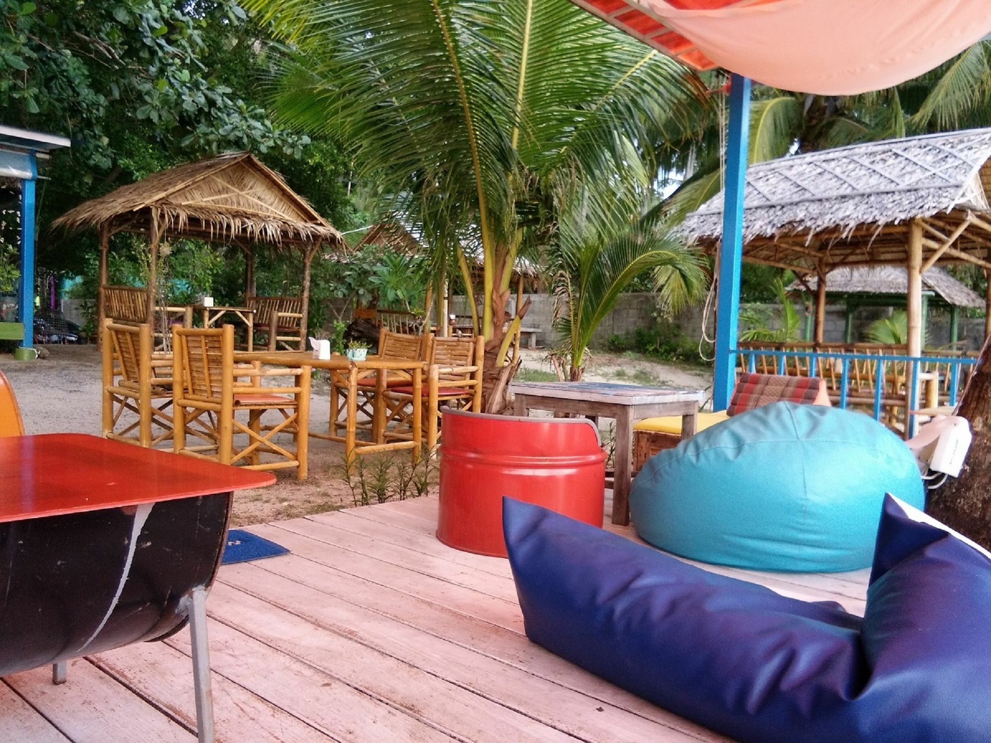 I Talay Beach Bar & Cottage Taling Ngam Exteriör bild